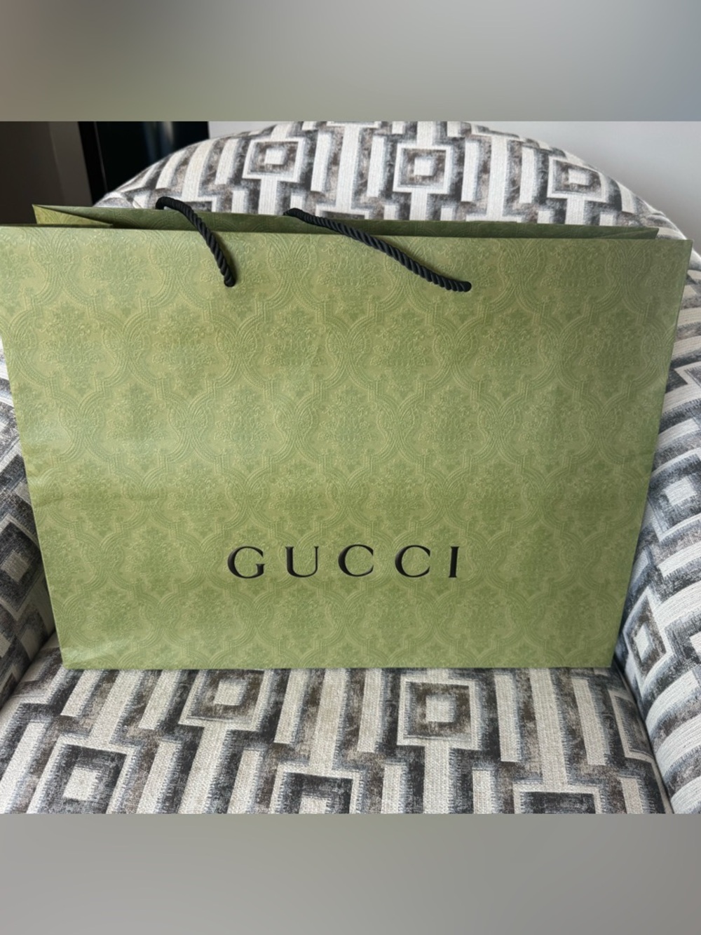 NWOT Gucci Women’s Shopping Tote in Gucci Green Patterned w Black Rope Handles - Picture 2 of 12